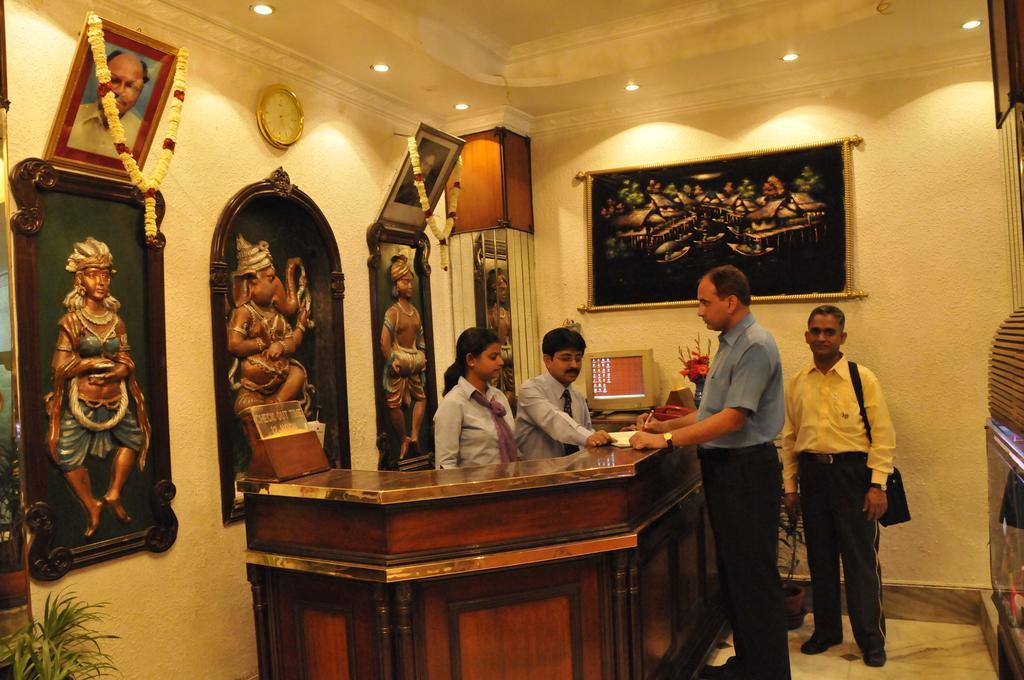 Hotel Heera Calcutta  Esterno foto