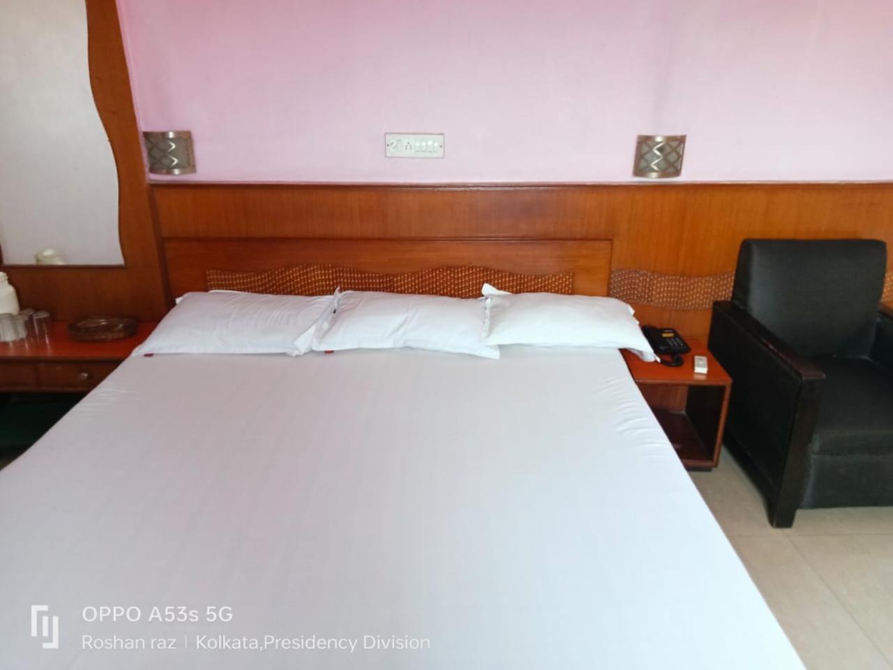 Hotel Heera Calcutta  Esterno foto