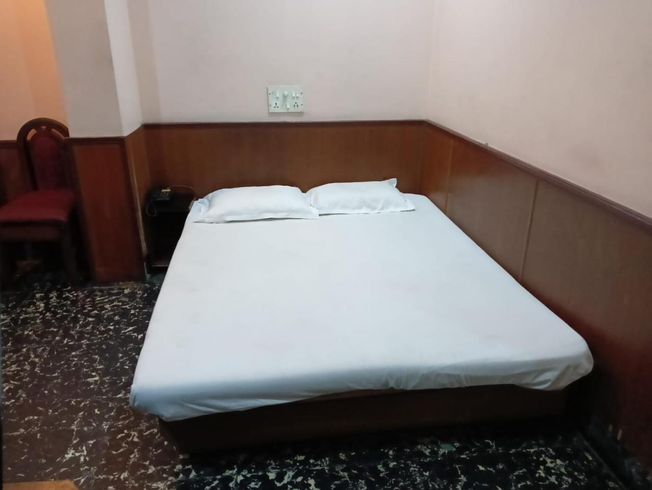 Hotel Heera Calcutta  Esterno foto