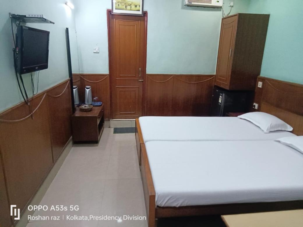 Hotel Heera Calcutta  Esterno foto