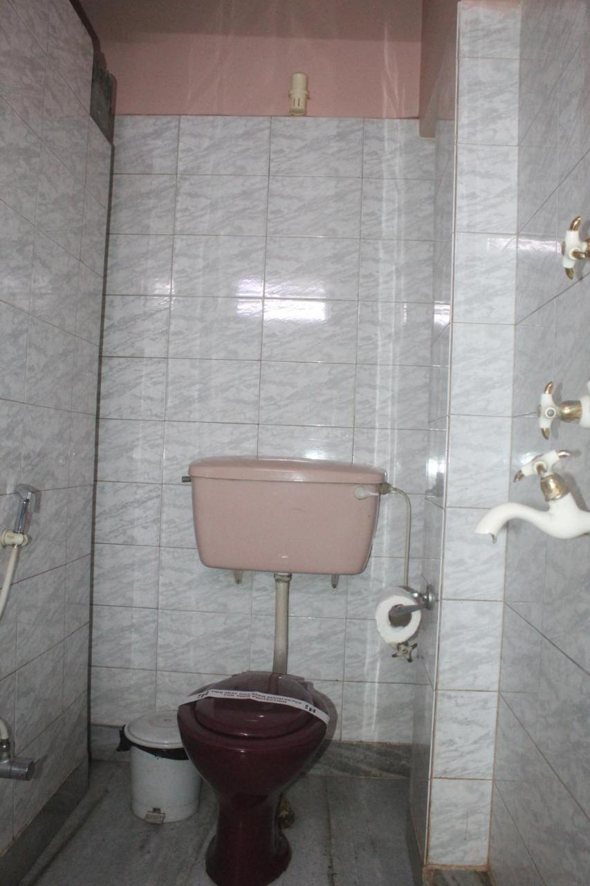 Hotel Heera Calcutta  Esterno foto