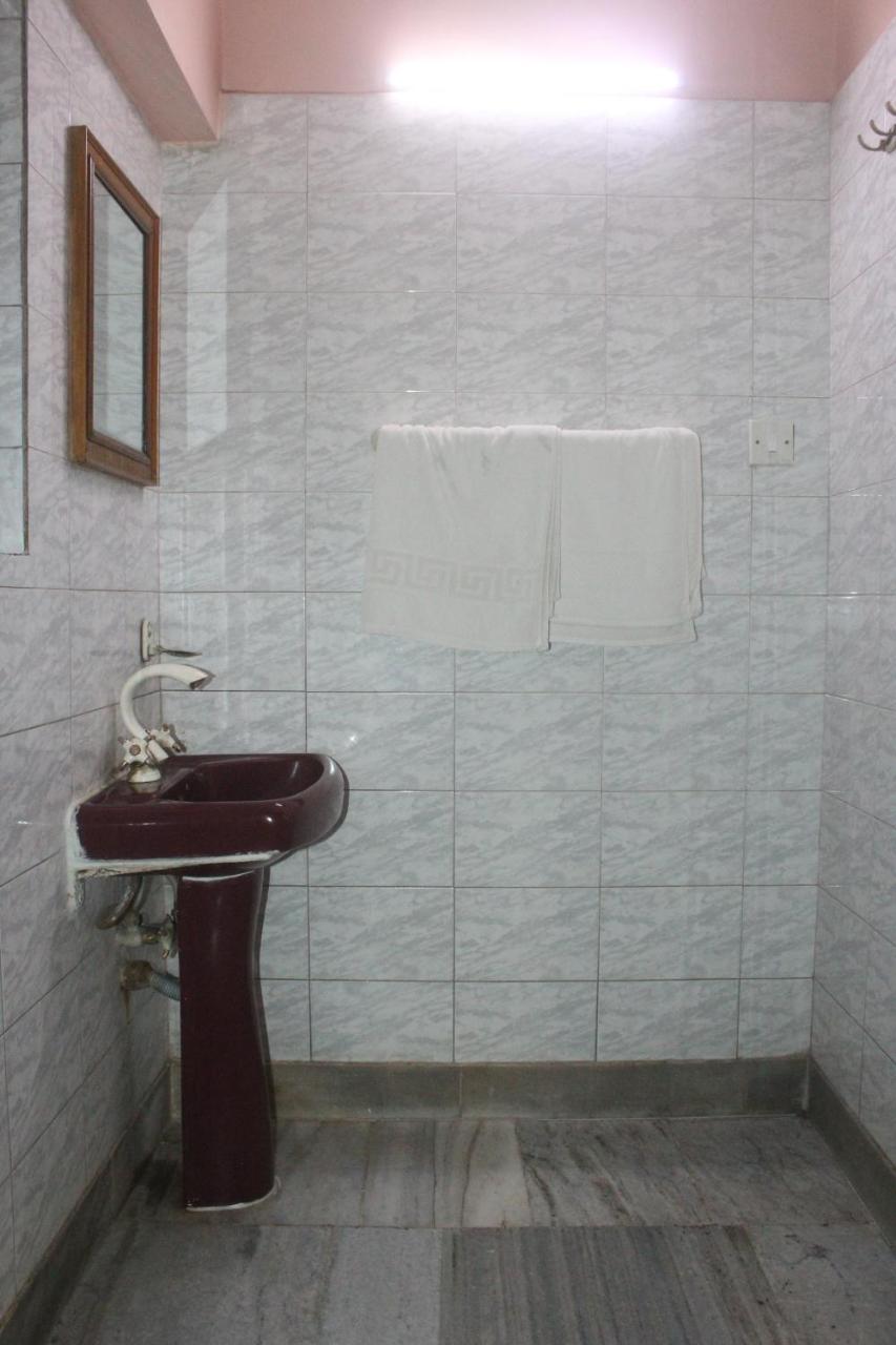 Hotel Heera Calcutta  Esterno foto