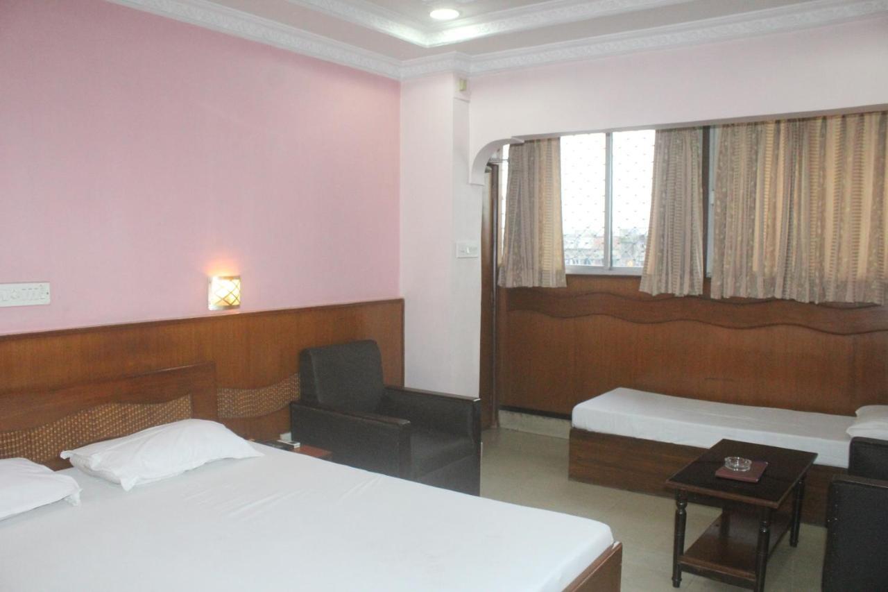 Hotel Heera Calcutta  Esterno foto