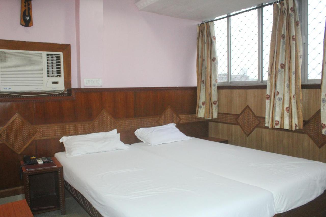 Hotel Heera Calcutta  Esterno foto