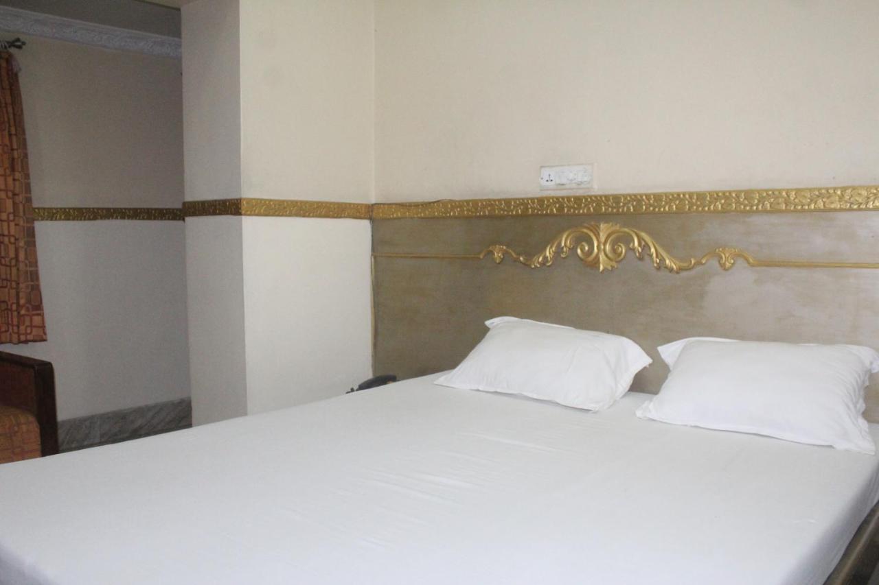 Hotel Heera Calcutta  Esterno foto