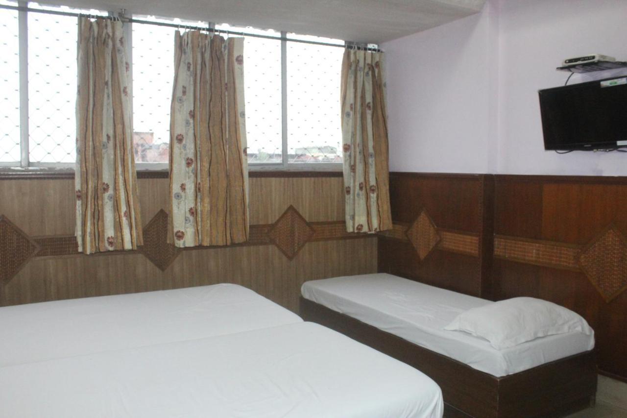 Hotel Heera Calcutta  Esterno foto