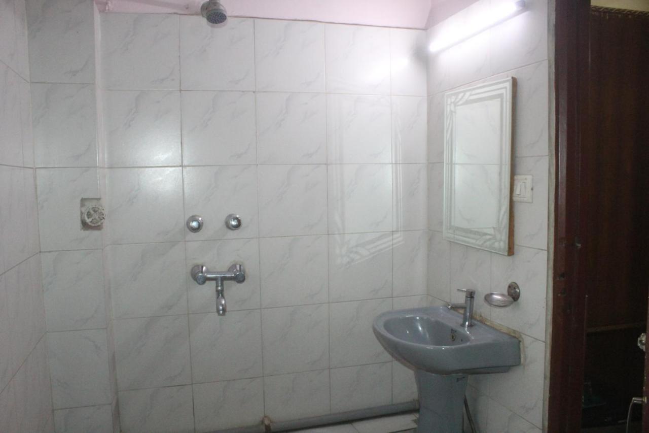 Hotel Heera Calcutta  Esterno foto